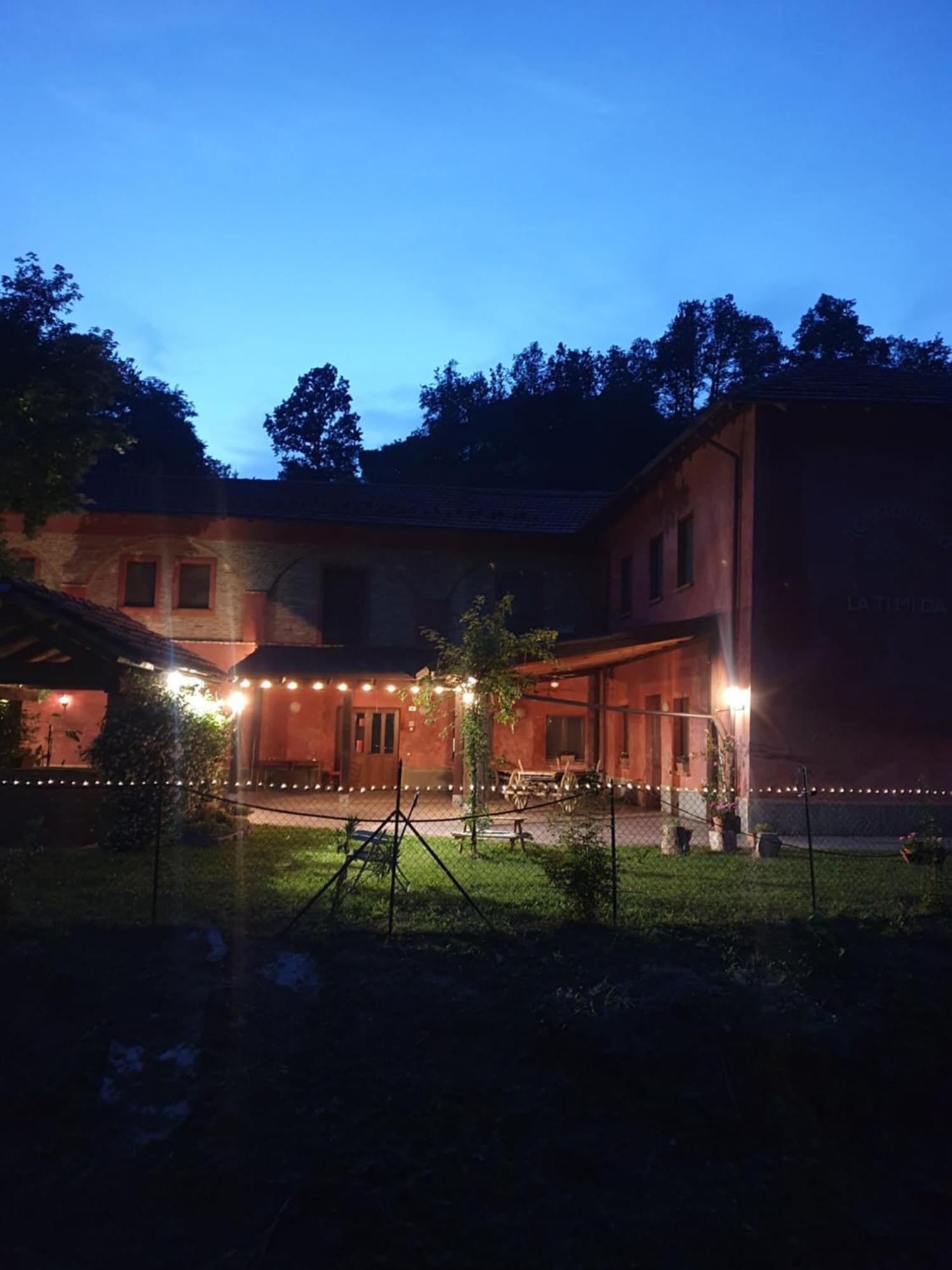 カッシーネ Agriturismo La.Ti.Mi.Da.ヴィラ エクステリア 写真