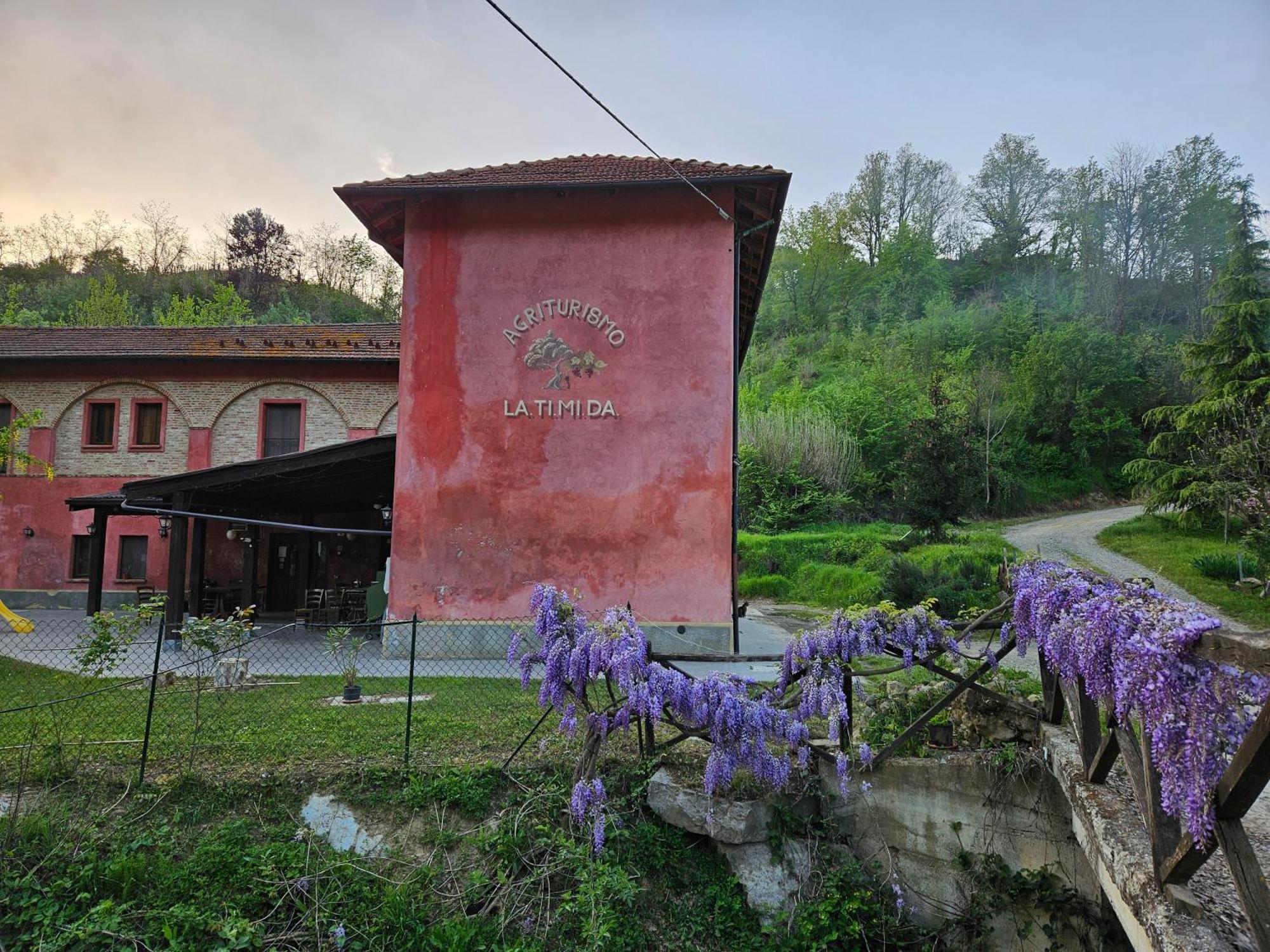Agriturismo La.Ti.Mi.Da. Cassine エクステリア 写真